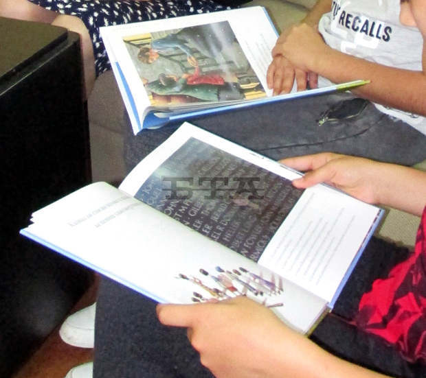 Регионалната библиотека в Шумен организира Празници на детската книга и изкуствата за деца Регионалната библиотека в Шумен организира Празници на детската книга и изкуствата за деца
