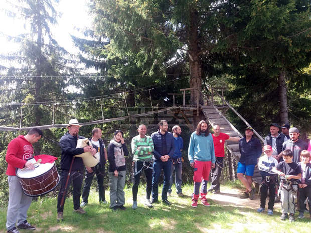 Над 100 деца участваха в турнир по скално катерене в памет на Христо Христов 