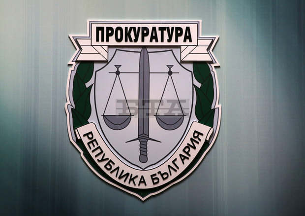 Щетите от вчерашиния палеж на машиниза асфалтиране в Бургас са за над 400 хиляди лева Щетите от вчерашиния палеж на машиниза асфалтиране в Бургас са за над 400 хиляди лева