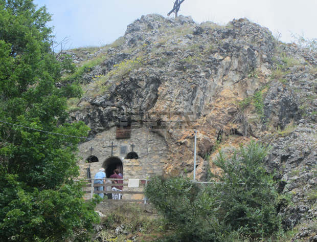 Туристически пътеводител показва красотата на Трънския край