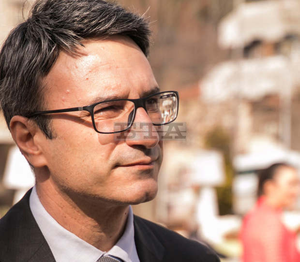 Район "Средец" препоръчва обезопасяване с предпазни мрежи или демонтирането на компрометираните елементи на Паметника на съветската армия