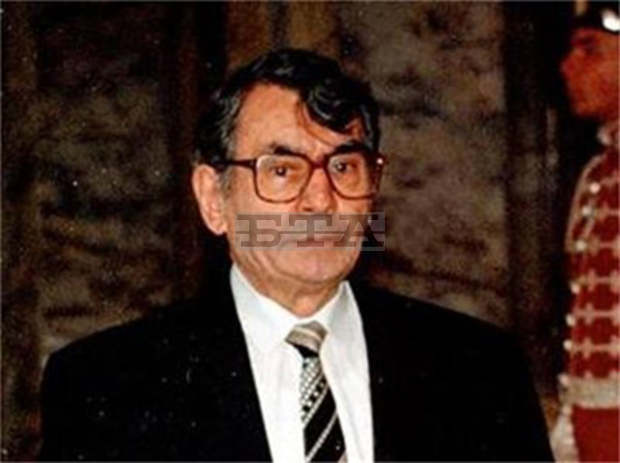 Честване на 95 години юбилей на Александър Райчев в Софийската опера с премиерата на детската опера "Трите прасенца"