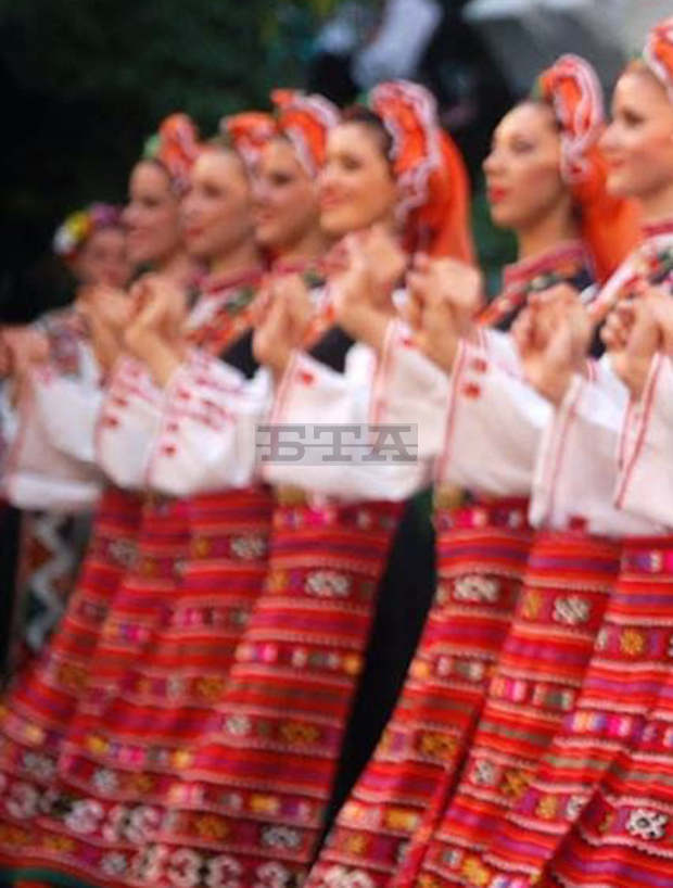 Пазарджик е домакин на Националните празници на професионалното фолклорно изкуство Пазарджик е домакин на Националните празници на професионалното фолклорно изкуство