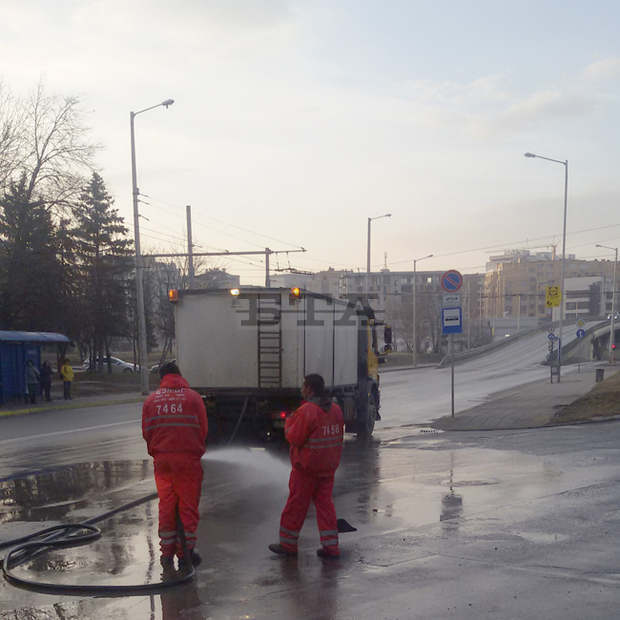 Продължава миенето и дезинфекцията в столицата Продължава миенето и дезинфекцията в столицата