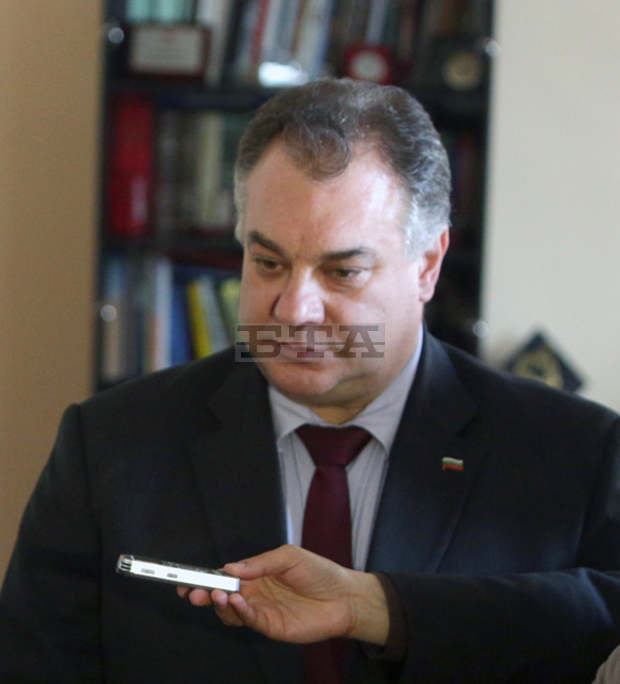 Д-р Мирослав Ненков: Интересът на държавата е да се запазят функционалността и персоналът на областната болница в Ловеч