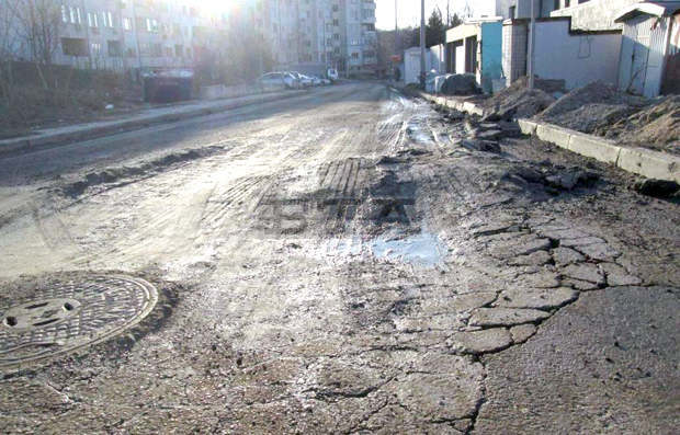 Част от тролейбусно трасе в Плевен се нуждае от спешен ремонт Част от тролейбусно трасе в Плевен се нуждае от спешен ремонт