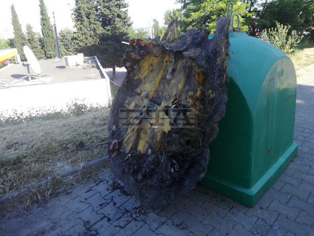 Вандали рушат детски площадки в старозагорския кв. "Железник" Вандали рушат детски площадки в старозагорския кв. "Железник"