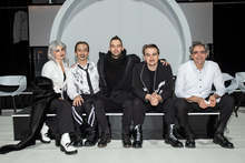 Една критична част от публиката влиза в театъра с настройката да бъде предизвикана да мисли и чувства, смята режисьорът Денислав Янев от Търговище