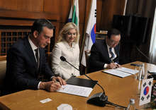 Кметовете на Бургас и Улсан в Южна Корея подписаха споразумение за побратимяване