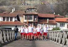 Курсантът Давид Варданян извади богоявленския кръст от река Янтра във Велико Търново