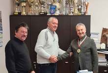 Почетен медал за развитие на приложното колоездене  получи кметът на Монтана