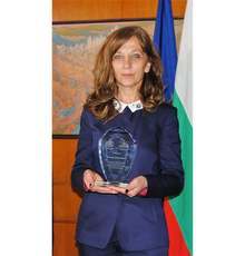 Росица Димитрова е удостоена с Награда за цялостен принос в развитието на социалните услуги