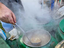 Сто и петдесет литра рибен курбан раздават в Бургас за Никулден