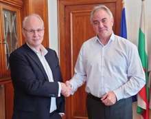 В Плевен създават бизнес за най-голямо производство в Европа на предпазващ от алергии текстил