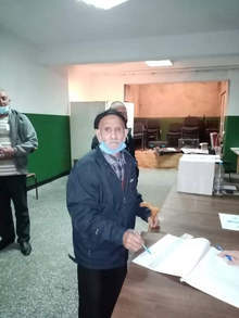 Сред избирателите в Омуртагско са и двама столетници, жители на две села в общината