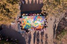 Над 100 деца от Кюстендил нарисуваха обща картина в чест на Деня на християнското семейство