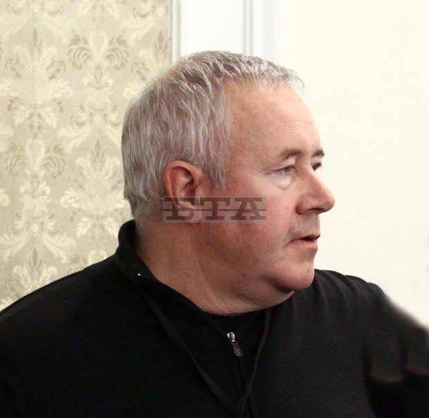 Несъстояла се революция и липса на съществена промяна от предишните избори бяха сред коментарите на анализатори по БНТ