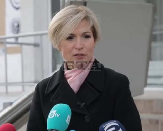 Гласувах за президент, който ще спазва Конституцията, каза Невяна Митева Гласувах за президент, който ще спазва Конституцията, каза Невяна Митева