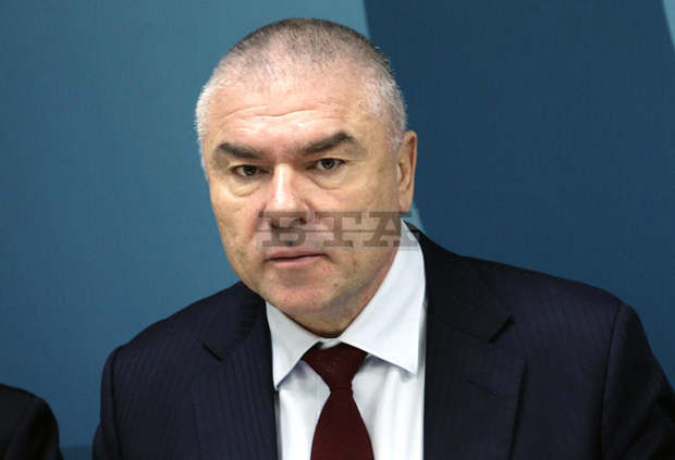 Според Веселин Марешки Румен Радев е съучастник на Кирил Петков Според Веселин Марешки Румен Радев е съучастник на Кирил Петков