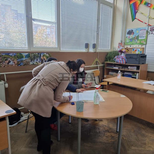 Изборният ден в област Разград приключи при активност от 23,53 процента Изборният ден в област Разград приключи при активност от 23,53 процента