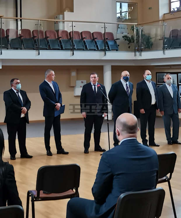 Във Варна ще изградим нова инфекциозна и детска болница, заяви водачът на листата на коалиция ГЕРБ/СДС-Варна проф.д-р Костадин Ангелов