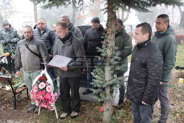 В Русе бе почетена паметта на загиналия преди 18 години в Кербала Антон Петров