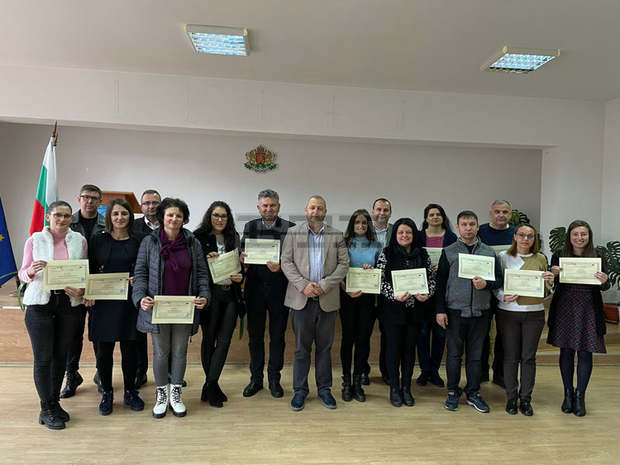 Служители от общинската администрация в Ардино преминаха обучение по новогръцки език