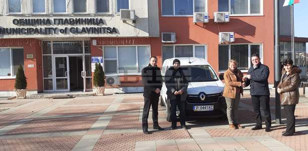Община Главиница e купила нов автомобил за детска градина Община Главиница e купила нов автомобил за детска градина