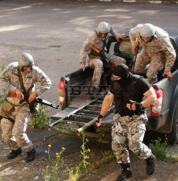 Курсисти от Военновъздушната учебна база край Плевен тренираха действия в специфична среда