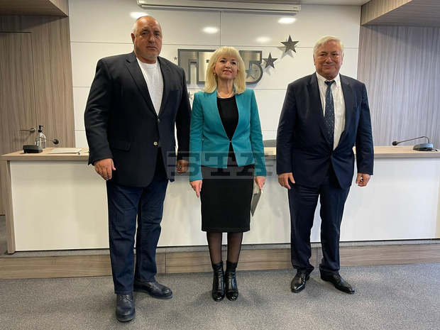 ГЕРБ подписа споразумение за партньорство с "Обединени земеделци" и Съюза на репресираните от комунизма "Памет"