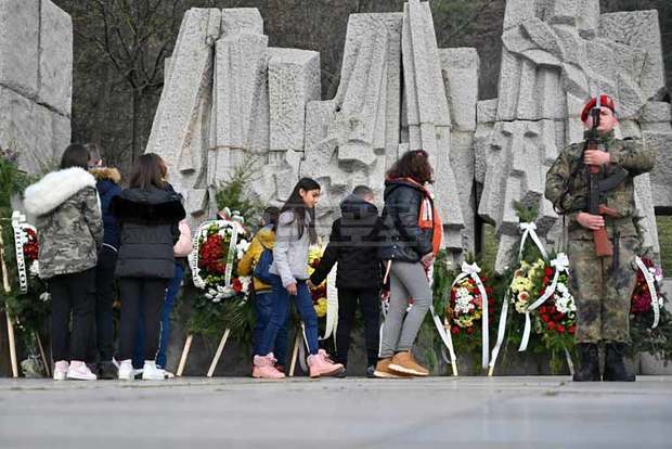 В Калофер бе отбелязана 174-та годишнина от рождението на Христо Ботев