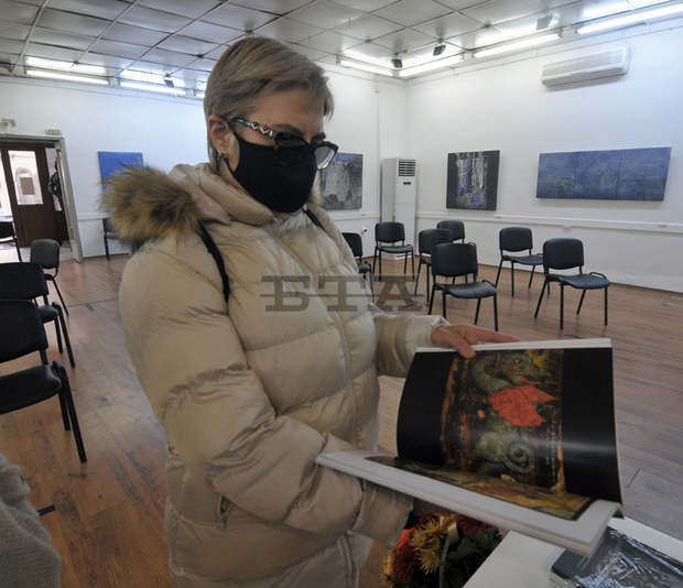 В Бургас представиха най-новото издание на местната художествена галерия "Петко Задгорски"