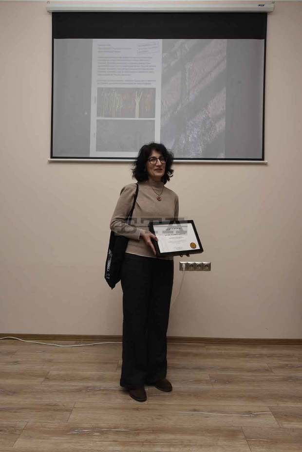 Мозайките на Паметника на Бузлуджа са спасени, сред "осиновителите" им са кмет,лекари, адвокати, българи и чужденци