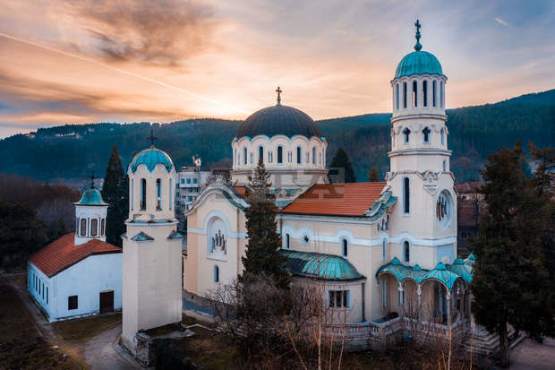 С детски празник архиерейското наместничество в Кюстендил ще отбележи Деня на християнското семейство
