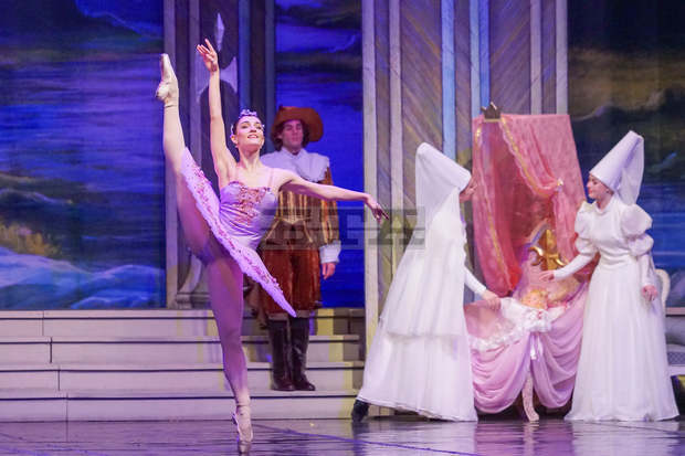 Една млада испанка от Барселона сбъдва мечтата си да изиграе първата си централна роля в балета "Дон Кихот" на сцената на Старозагорската опера