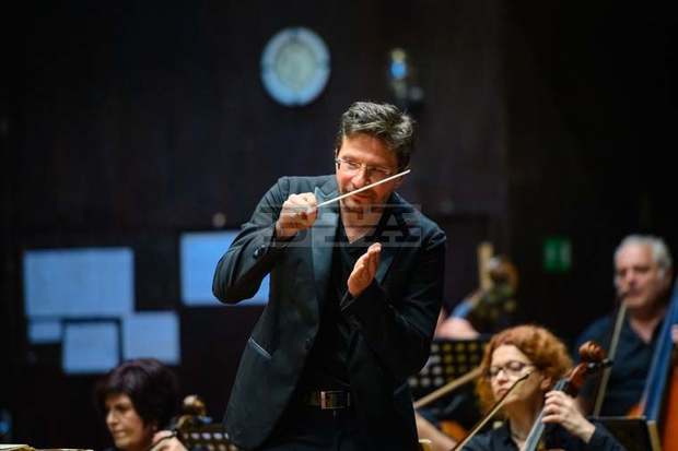 Видинската Симфониета ще представи концерта "Класическа коледа"