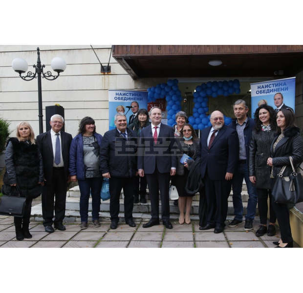 Развитието на образованието и науката е средство за преодоляване на кризите, смята проф. Анастас Герджиков