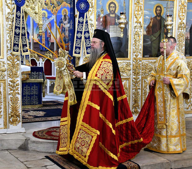 Пловдивският митрополит отслужи Архиерейска литургия за Ивановден в Хасково