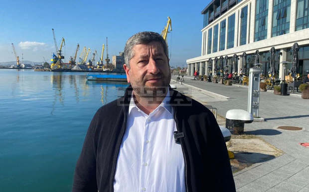 Оставаме твърди - без ГЕРБ и ДПС в управлението, обяви Христо Иванов от "Демократична България" Оставаме твърди - без ГЕРБ и ДПС в управлението, обяви Христо Иванов от "Демократична България"