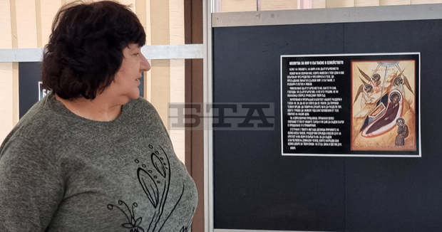 Изложба от икони във Варненската библиотека припомня пътя към вярата и любовта