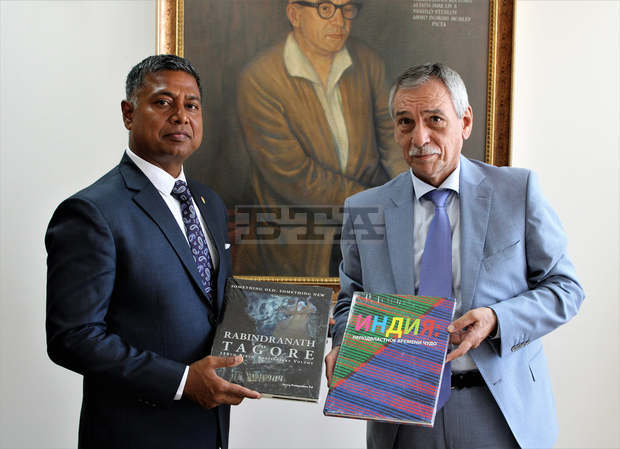 Възможностите за сътрудничество между научните общности в Индия и България бяха обсъдени във Великотърновския университет