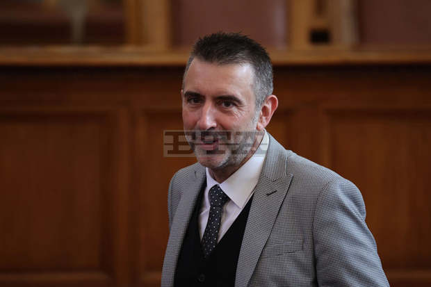 Партиите на промяната ще имат партньор в лицето на "Има такъв народ", заяви Ивайло Вълчев Партиите на промяната ще имат партньор в лицето на "Има такъв народ", заяви Ивайло Вълчев
