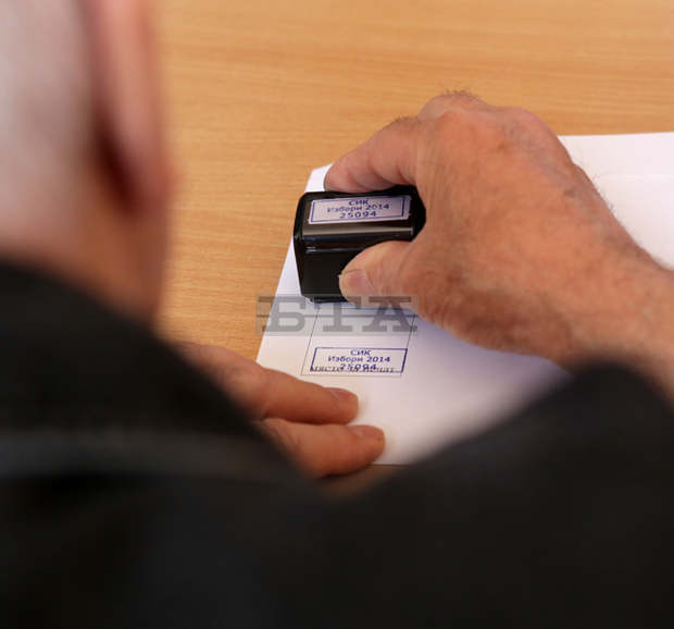 Близо една четвърт от избирателите във Врачанско са гласували към 12 часа