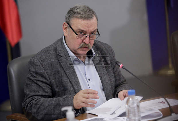 Проф. Кантарджиев прогнозира пик, а не плато в диаграмата на разпространение при четвъртата ковид вълна