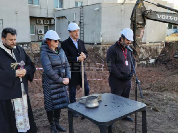 Направиха първа копка на Национална онкологична болница в Бургас