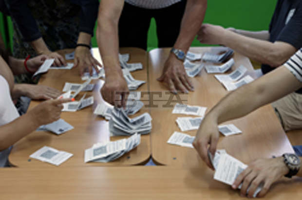РИК-Ямбол обяви край на изборния ден РИК-Ямбол обяви край на изборния ден