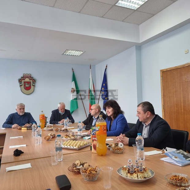 Ледена пързалка в Разград ще радва любителите на кънките