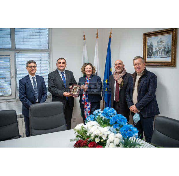 Посланикът на Франция и ръководството на МУ - Плевен обсъдиха възможности за бъдещо партньорство