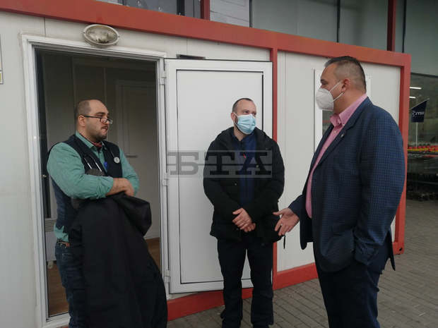 Сливен е добър пример за сътрудничество между институциите за овладяване на епидемията, смята областният управител