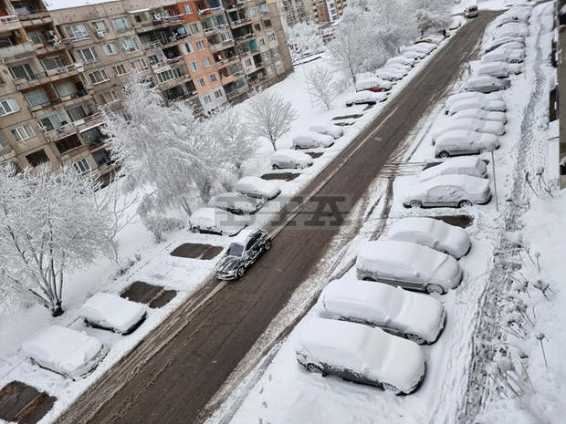 В Пернишка област 55 машини почистват републиканските пътища